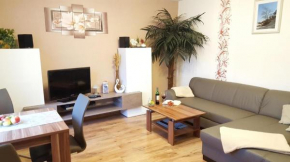 Seniorengerechte 2-Raum-Wohnung im Erdgeschoss mit Terrasse, moderner Ausstattung und Boxspringbett, Zempin
